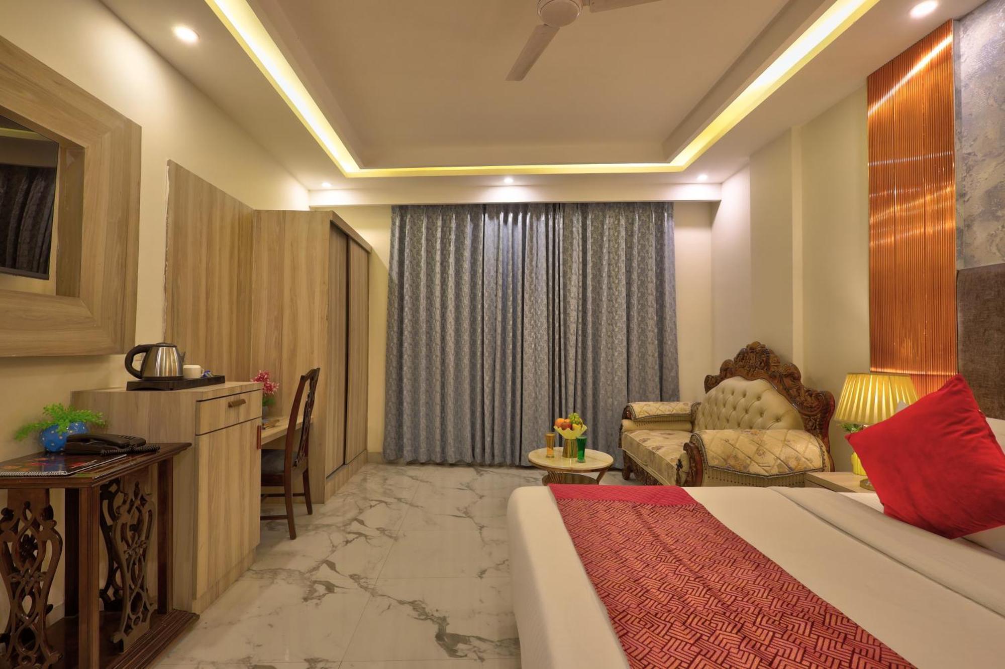 Hotel East Residency Aerocity Delhi Airport