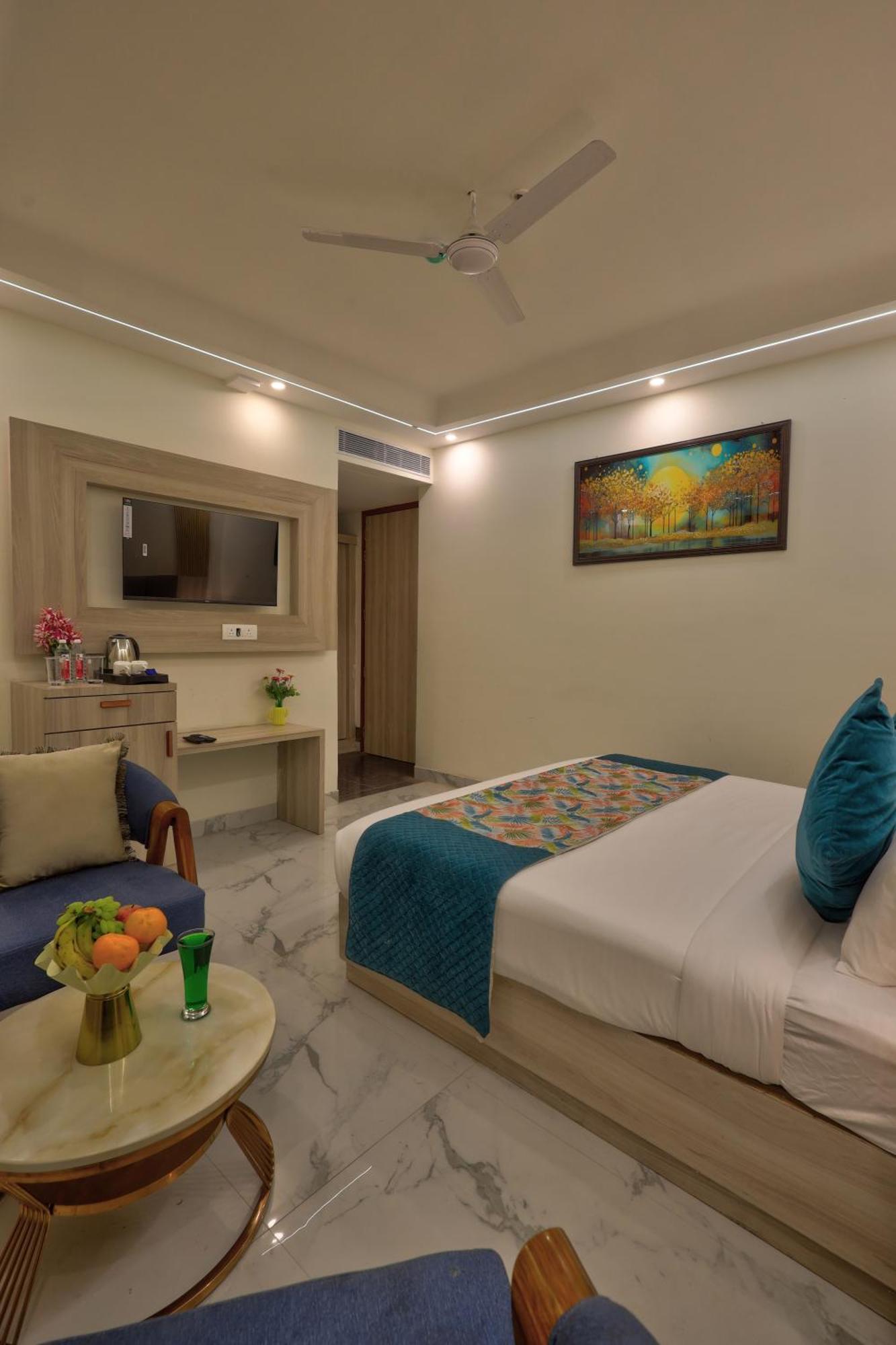 Hotel East Residency Aerocity Delhi Airport New Delhi