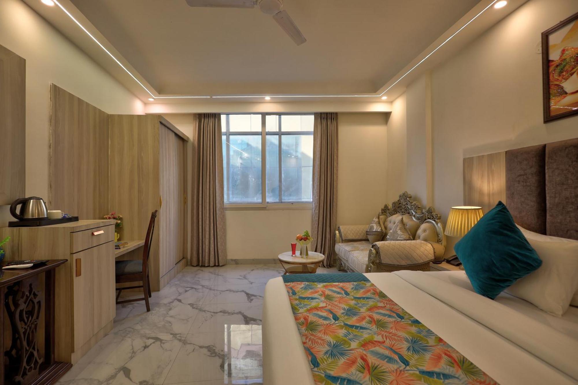 Hotel East Residency Aerocity Delhi Airport Hotel New Delhi