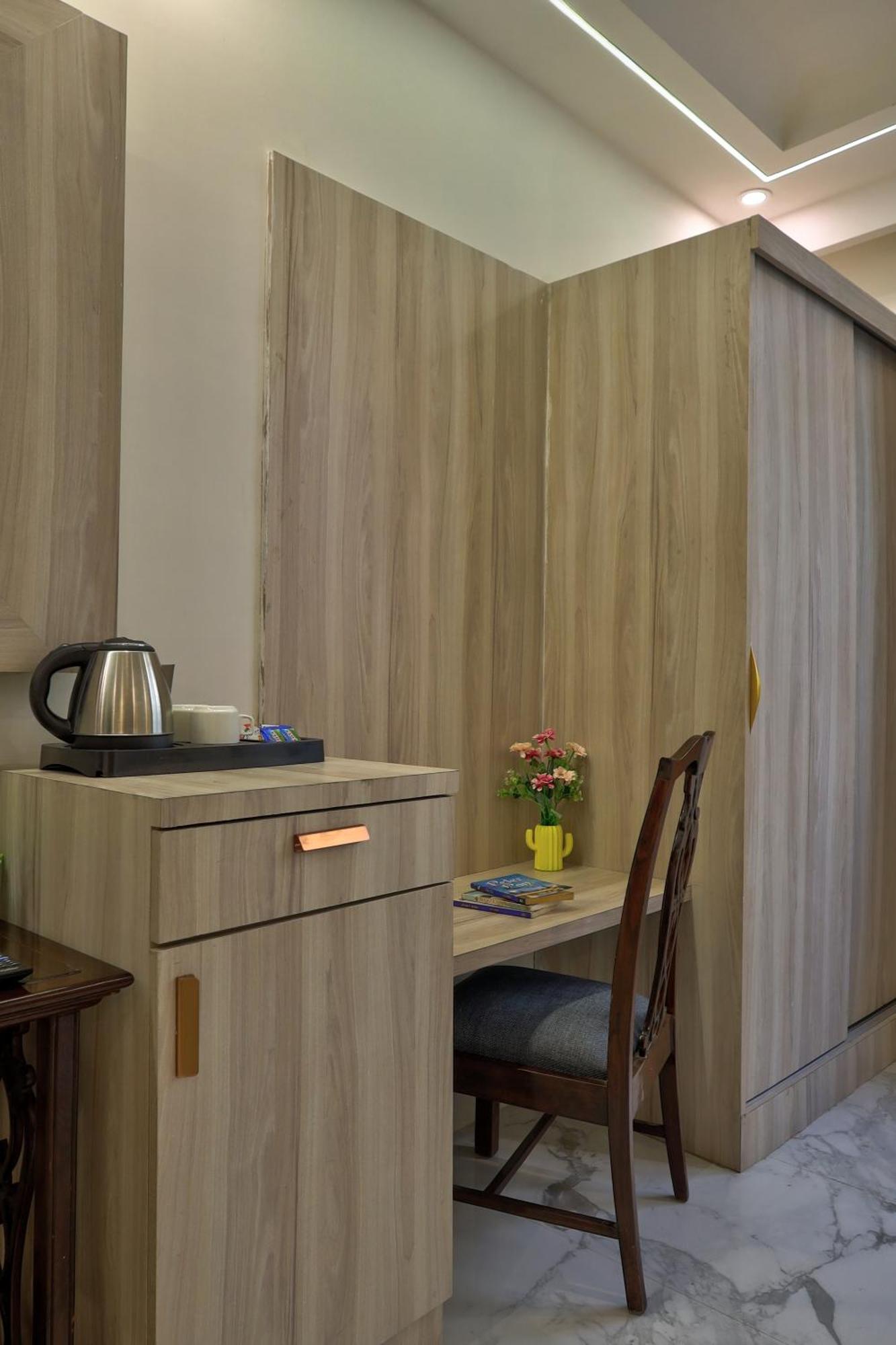 Hotel East Residency Aerocity Delhi Airport Hotel