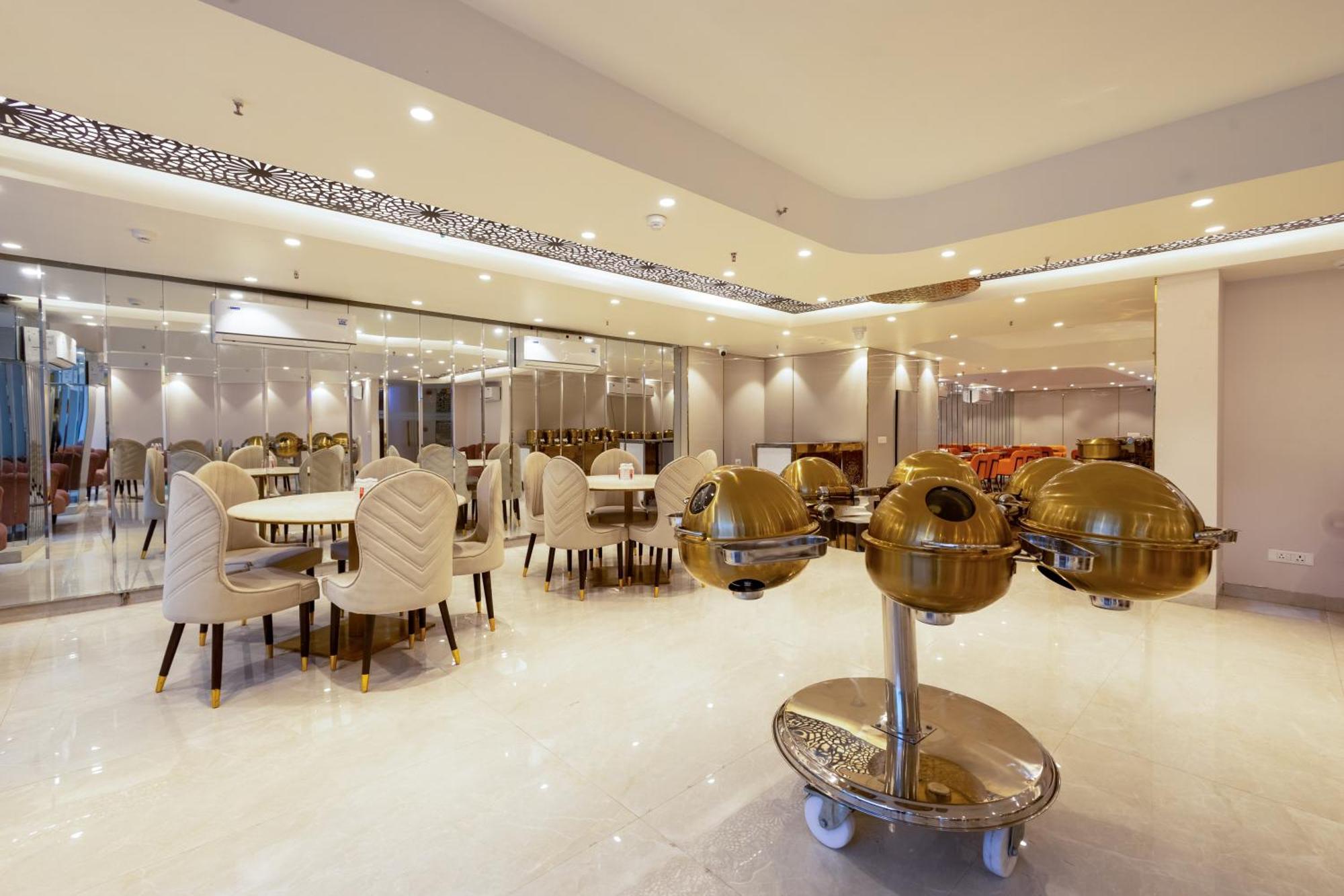Hotel East Residency Aerocity Delhi Airport 4* New Delhi